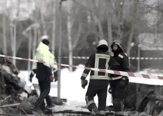 Traģiskajā ugunsgrēkā Krustkalnos smagi cietusi arī aptuveni četrus gadus veca meitenīte