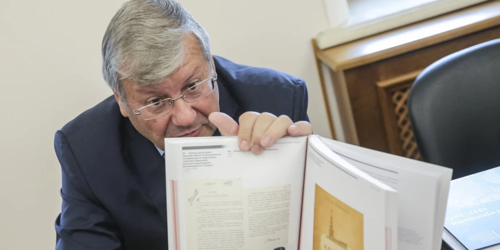 Krievijas Federālās arhīvu aģentūras (“Rosarhiv”) vadītājs Andrejs Artizovs (ekrānuzņēmums no "X")