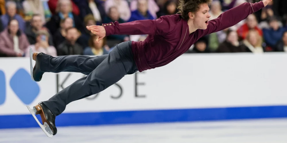 Deniss Vasiļjevs Eiropas čempionātā daiļslidošanā