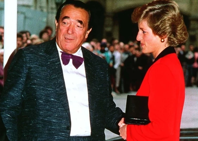 Roberta Maksvela dzīve foto.