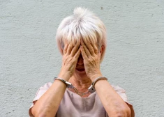 88 gadus veca bijusī Kanādas skolotāja notiesāta par seksuāliem uzbrukumiem skolēniem