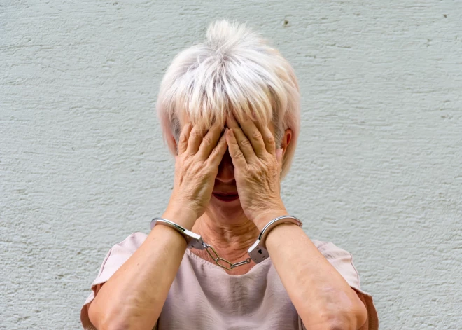 88 gadus veca bijusī Kanādas skolotāja notiesāta par seksuāliem uzbrukumiem skolēniem