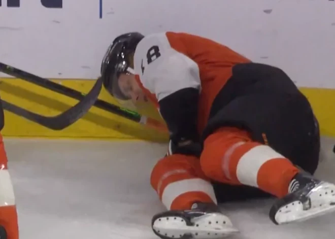 Rodrigo Ābols traumas dēļ nepabeidz NHL spēli, apdraudēta dalība olimpiskajās spēlēs