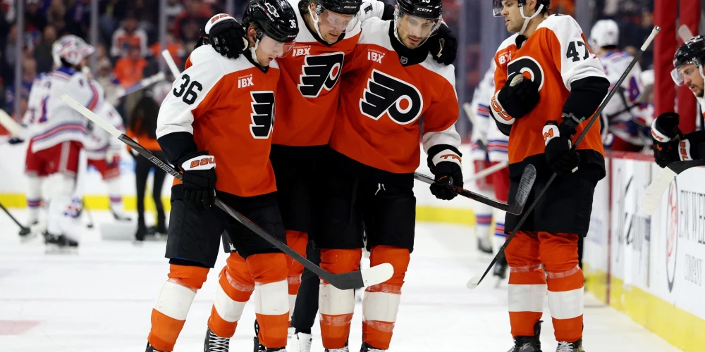 Rodrigo Ābolam bija vajadzīga biedru palīdzība, lai pamestu laukumu