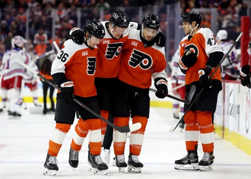 Rodrigo Ābolam bija vajadzīga biedru palīdzība, lai pamestu laukumu