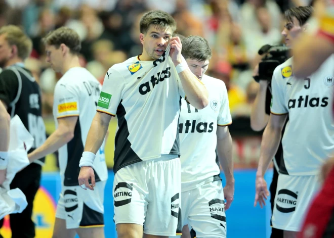 Renārs Uščins nespēj glābt Vāciju no negaidīta zaudējuma Serbijai, izkļūšana no Eiropas čempionāta apakšgrupas kļūst sarežģīta