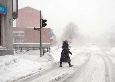 Ventspils pašvaldība taisnojas, kāpēc no pilsētas ielām neizved sniegu