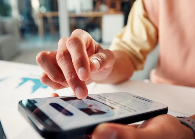 Studenti izstrādā risinājumu, kas bloķē un par samaksu atbloķē traucējošas lietotnes