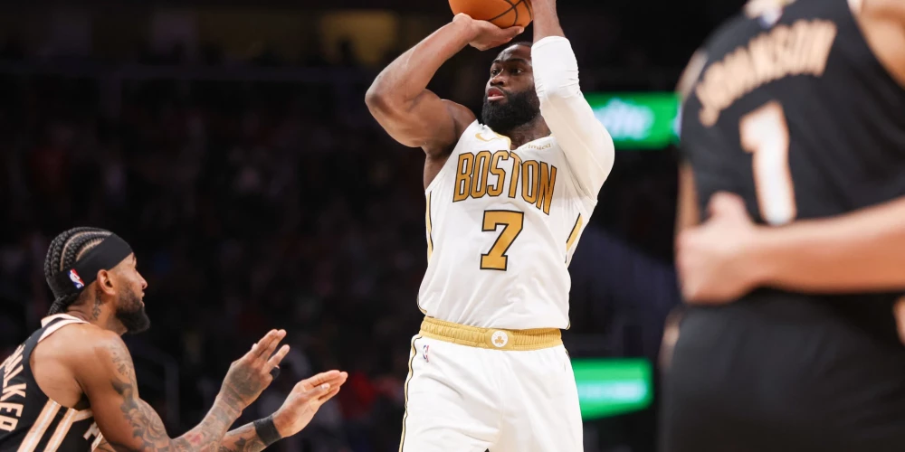 "Hawks" savā laukumā ar 106:132 (23:30, 28:52, 23:35, 32:15) piekāpās Bostonas "Celtics".