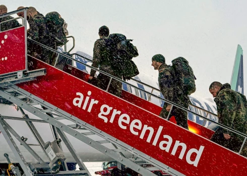Vācijas izlūkošanas vienība 15 vīru sastāvā, kas nesen tika nosūtīta uz Grenlandi, svētdien salu atstās un dosies uz Kopenhāgenu.