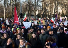Laikraksts: Irānas protestos nogalināti līdz 18 000 cilvēku