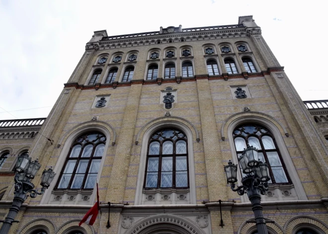 Vīzu atteikumi pat trešdaļai uzņemto studentu – kas ir “līdere” starp augstskolām?