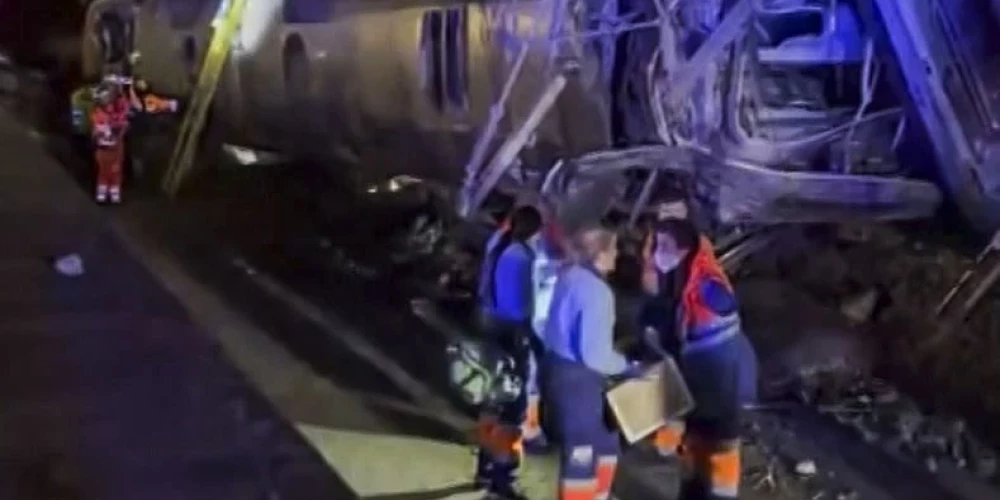 Vilcienu katastrofas vieta Spānijas dienvidos