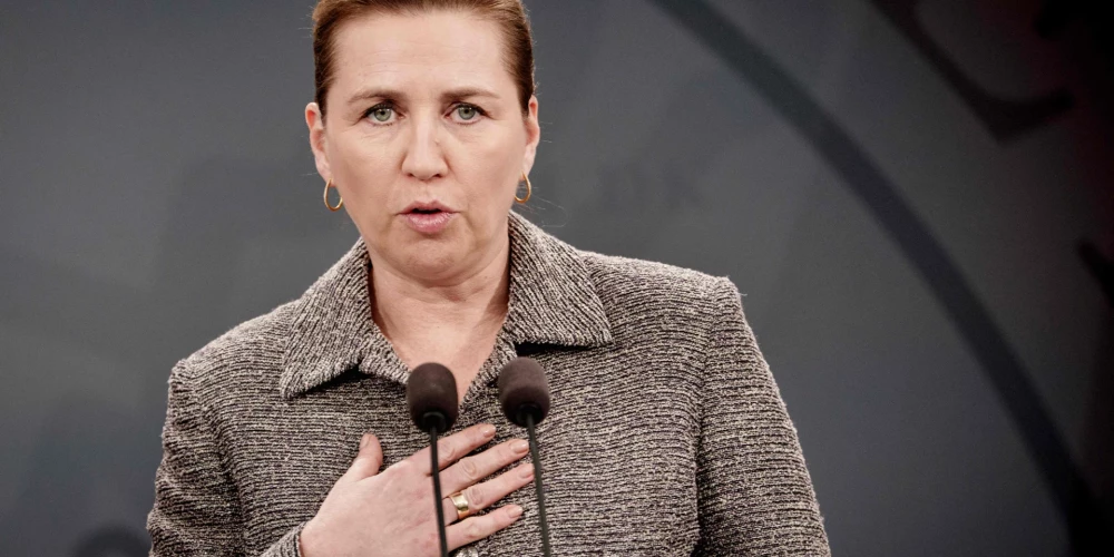 Dānijas premjerministre Mete Frederiksena paziņojusi, ka Eiropa šantāžai nepakļausies.