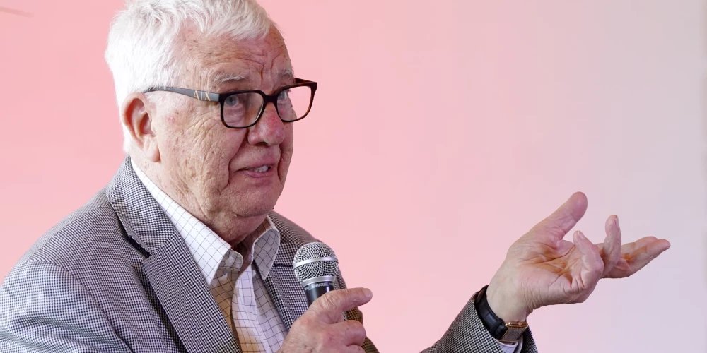 Раймонд Паулс.