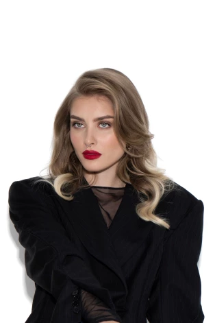 "Gan dziesma, gan videoklips vēsta par cilvēka iekšējo pasauli un atbildību par savu dzīvi," saka Patrisha.