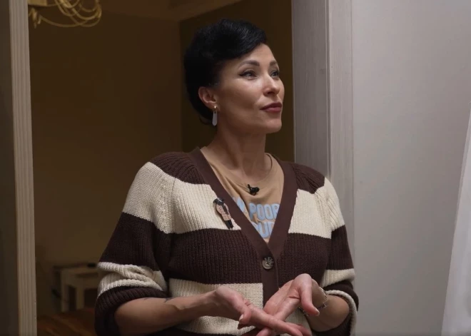 Бывшая "радиогейша" Иева Адамс замуж больше не пойдет, но свадебное платье в шкафу держит