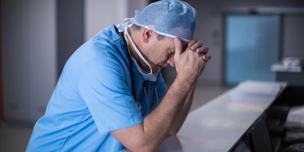 Латвия остается аутсайдером в борьбе за долголетие.