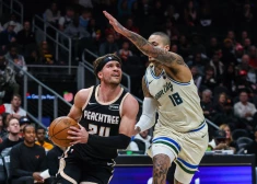 Melnā sērija turpinās: "Hawks" bez Porziņģa cieš ceturto neveiksmi pēc kārtas