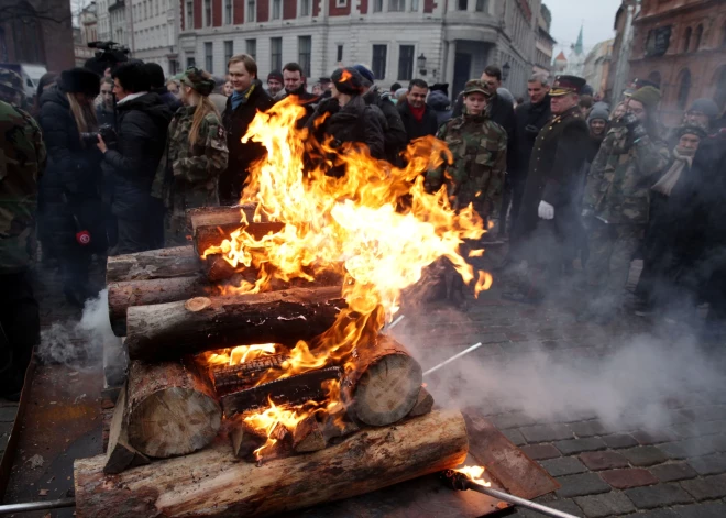 В Риге проходят мероприятия памяти баррикад