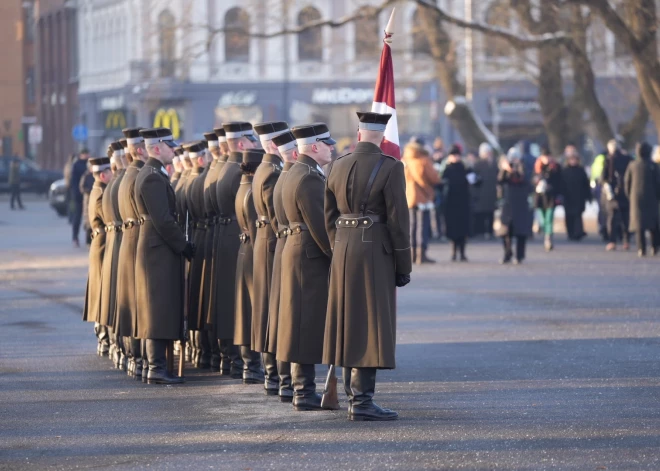  20. janvārī notika piemiņas brīdis un ziedu nolikšana pie Brīvības pieminekļa.