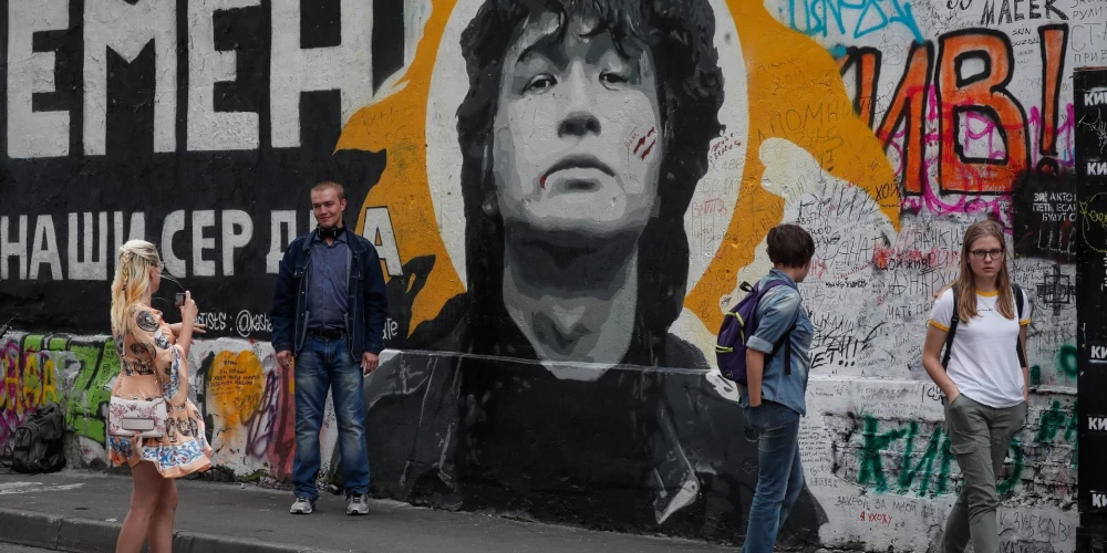 Памятная стена Виктора Цоя на Арбате.
