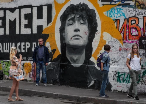 Памятная стена Виктора Цоя на Арбате.