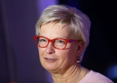 “Necienīgi un pazemojoši!” Elita Mīlgrāve kritizē “airBaltic” attieksmi pret pasažieriem Rīgas lidostā