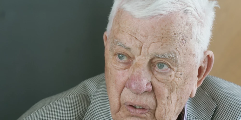 Maestro Raimonds Pauls.