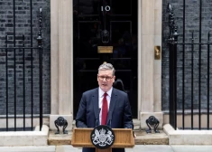 Viltoti video jauc prātus interneta lietotājiem – par upuri kritis arī britu premjers Stārmers