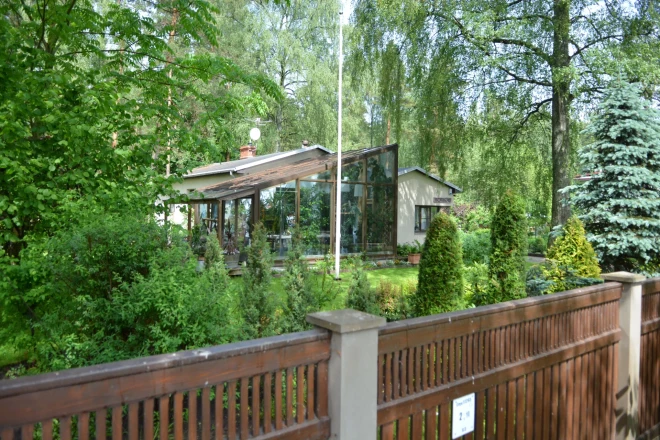 Mārtiņa Rītiņa reiz iekārtotajā Baltezera plašajā īpašumā tagad saimnieko brāļa Jāņa Rītiņa draugi no Latvijas.