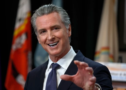 Kalifornijas gubernators Gevins Ņūsoms
