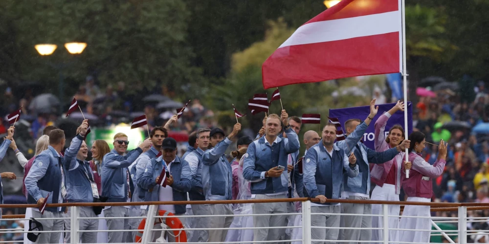 Latvijas izlase 2024. gada vasaras olimpisko spēļu atklāšanas ceremonijā Parīzē