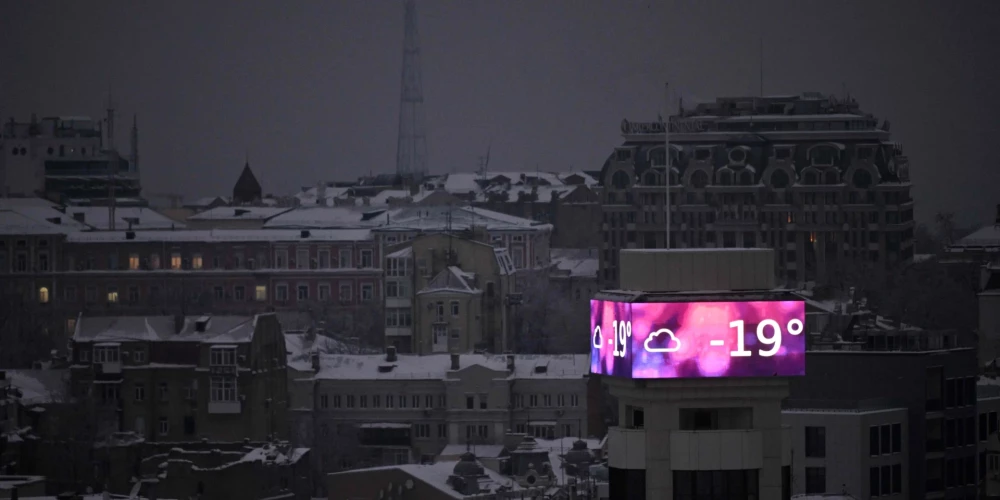 Kad Kijivā ir stindzinošs sals, krievi ar raķetēm un droniem cenšas panāk, lai iedzīvotājiem nebūtu ne elektrības, ne apkures, ne ūdens.