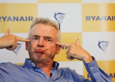 “Ryanair” par godu Īlonam Maskam uzsāk īpašu akciju – “idiotu sēdvietas”