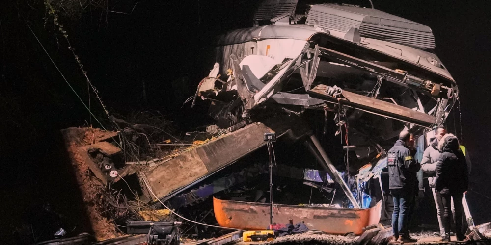 Divas dienas pēc briesmīgās katastrofas Spānijā atkal no sliedēm noskrējis vilciens. 