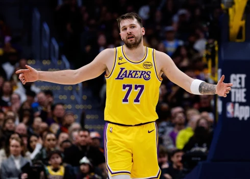 Luka Dončičs aizvadījis kārtējo vareno spēli.