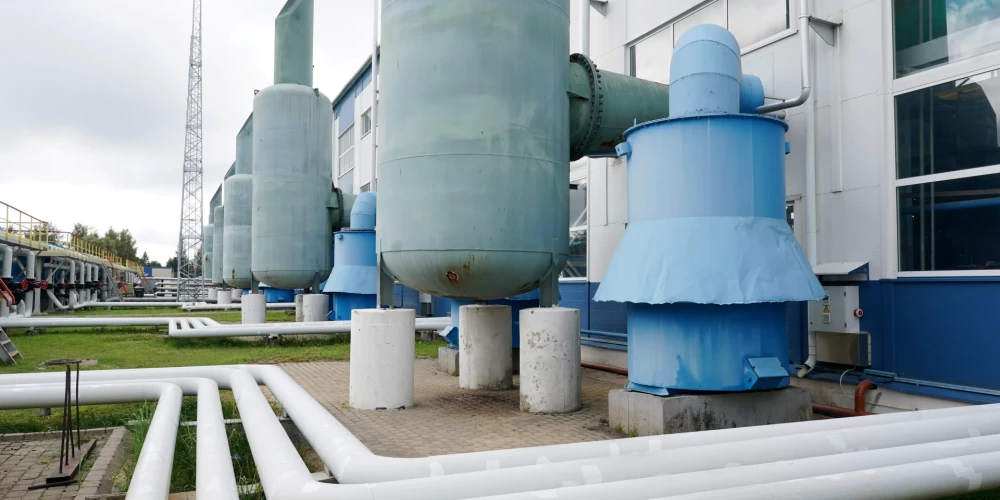 Kāpēc tad ne Eiropā, ne Latvijā nedzirdam kliedzienus: “Palīgā, mēs salstam nost!” Tāpēc, ka Krievijas propaganda atkal sev vēlamo pasniedz kā realitāti.