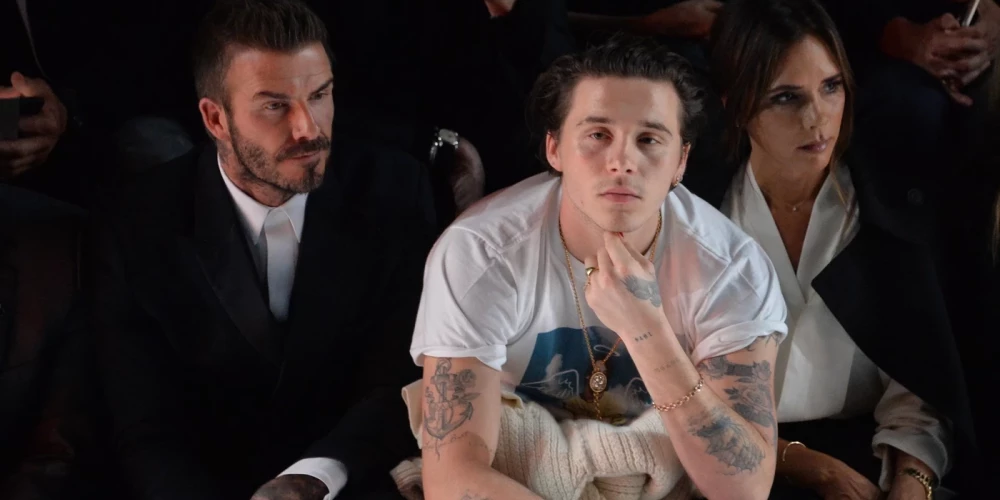 Bruklins Bekhems ar vecākiem Deividu un Viktoriju Bekhemiem agrāk, kad ģimenē valdīja sirsnīgas attiecības.