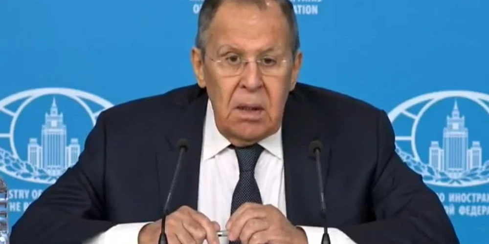 Krievijas ārlietu ministra Sergeja Lavrova jaunākais apkaunojošais incidents ir izraisījis izsmieklus sociālajos tīklos.