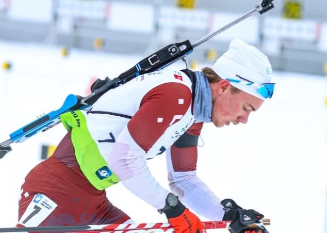Biatlonists Rihards Lozbers izcīna Latvijai vēsturē pirmo medaļu junioru Eiropas čempionātos