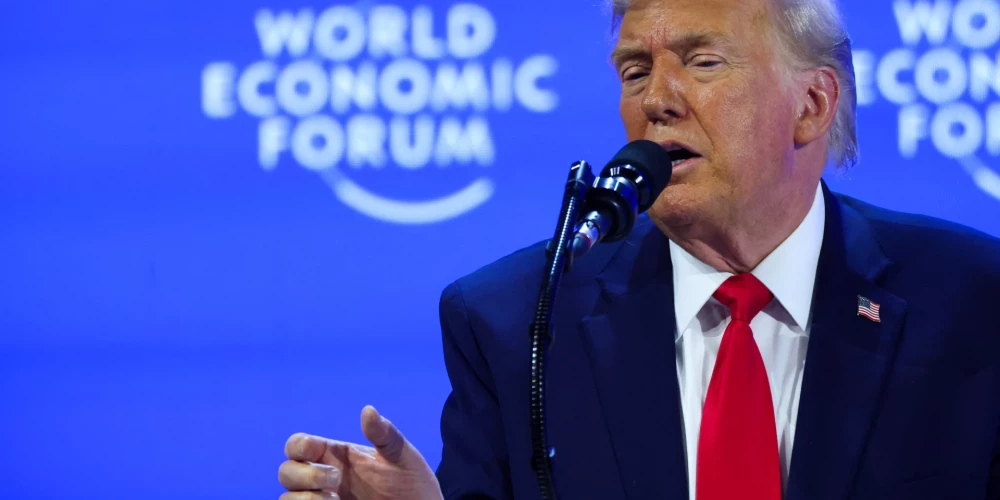 "Ukrainas problēma" esot jārisina Eiropai un NATO, nevis ASV, paziņojis ASV prezidents Donalds Tramps.