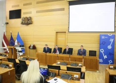 Дефицит в 194 млн евро: Рижская дума приняла бюджет, который "не сходится"