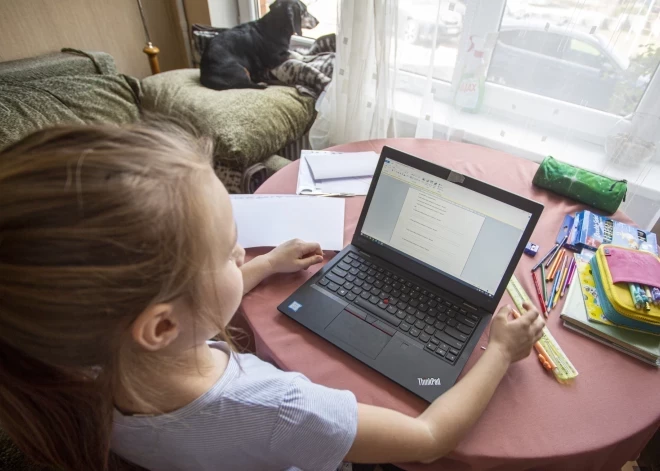 В Латвии хотят ужесточить дистанционное обучение