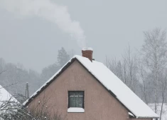 Igaunijā sieviete vairāk nekā divas diennaktis pavadījusi ar skurstenī iesprūdušu roku