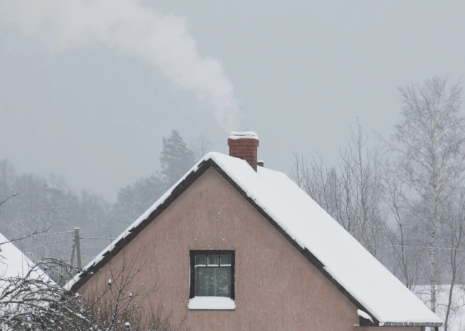 Igaunijā sieviete vairāk nekā divas diennaktis pavadījusi ar skurstenī iesprūdušu roku