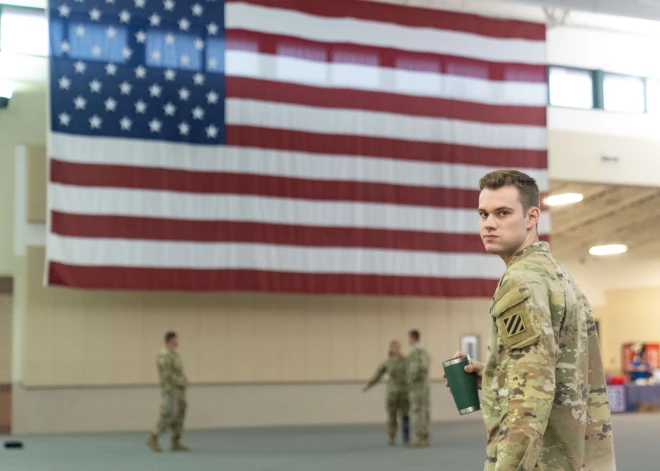 ASV paziņo, ka grasās no NATO struktūrām Eiropā izņemt aptuveni 200 darbiniekus