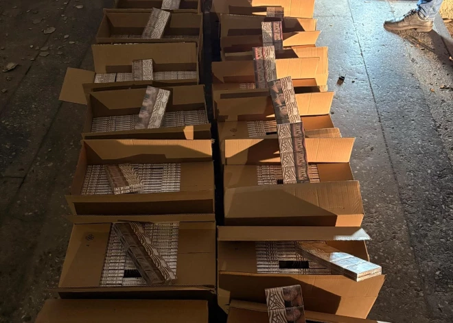 "Melnajā tirgū" to vērtība būtu aptuveni 30 000 eiro – pabeigta izmeklēšana par nelegālo cigarešu krājumu Ogrē