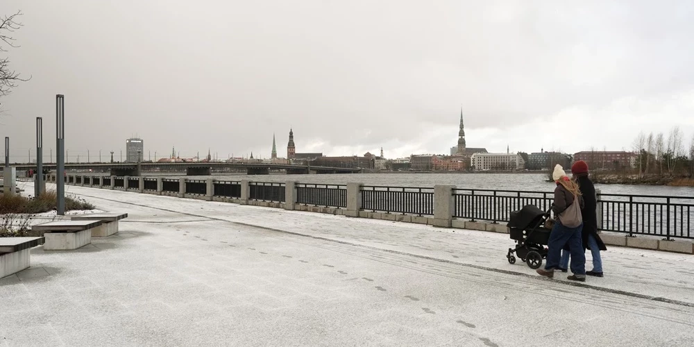 Оценить красоту новой набережной можно будет летом.