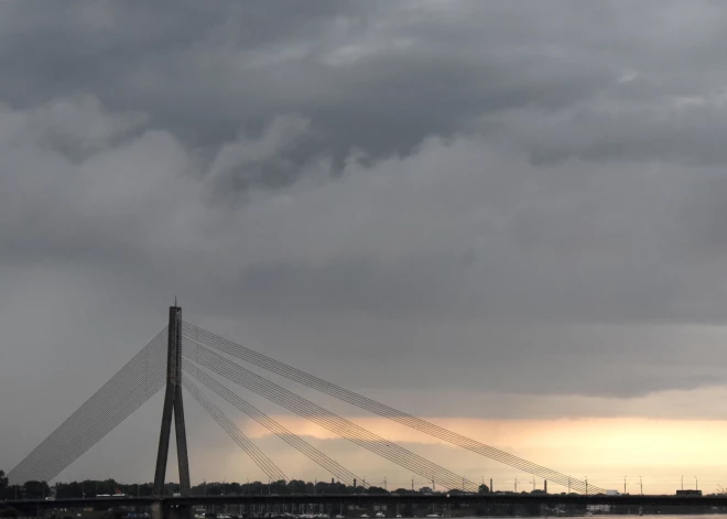 Rīgas dome nolēma Vanšu tilta remontam aizņemties līdz 84,46 miljoniem eiro